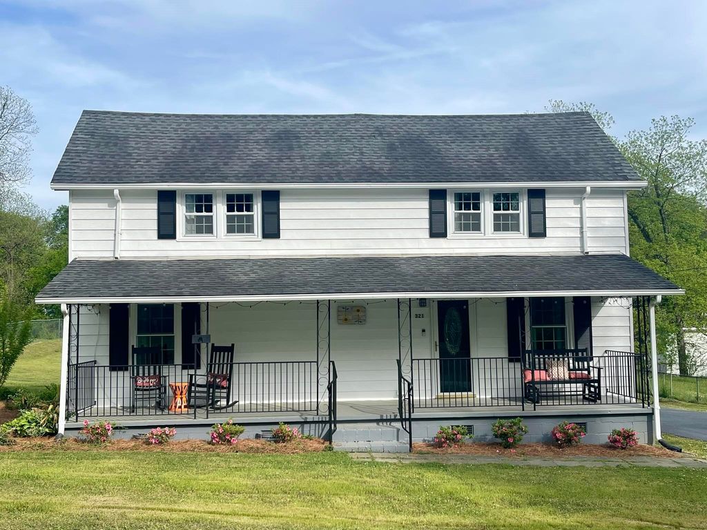 321 Broadway Street, Glendale, SC 29346