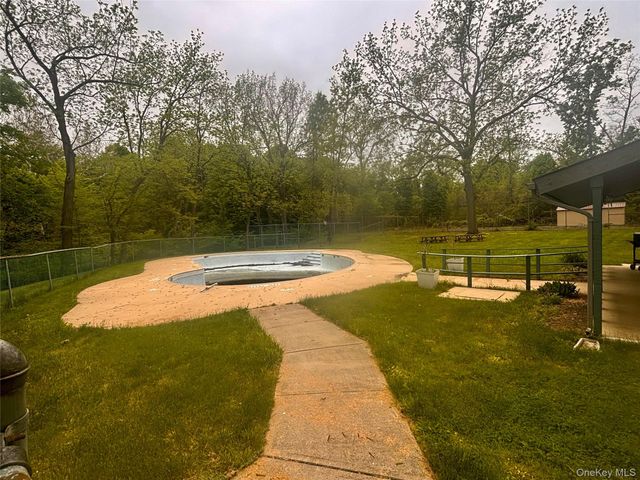 113 Sterling Street 113, Beacon, NY 12508