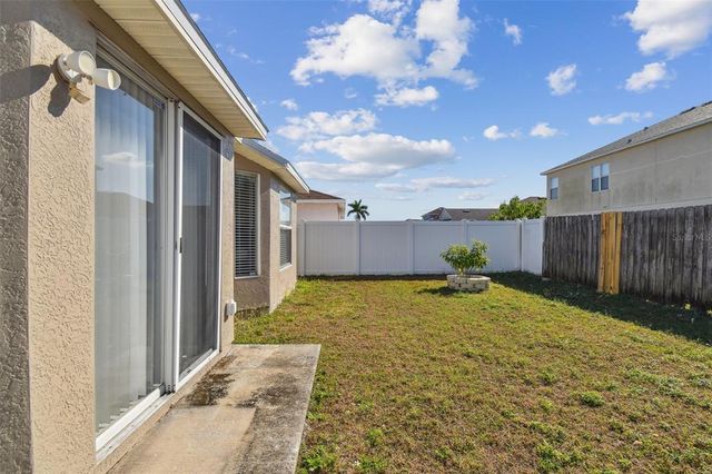 8133 CANTERBURY LAKE BOULEVARD, Tampa, FL 33619