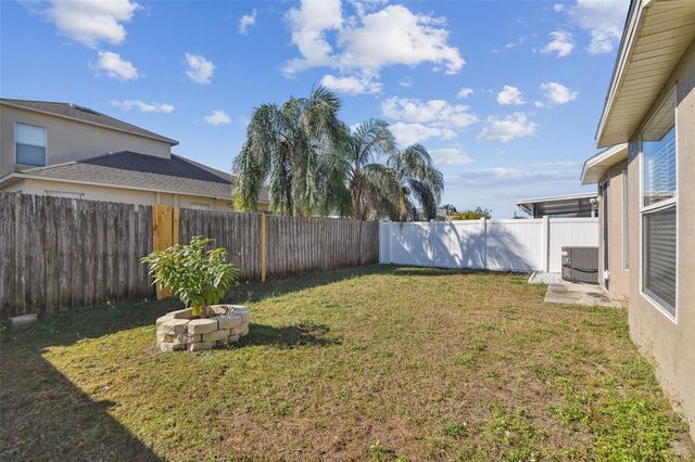 8133 CANTERBURY LAKE BOULEVARD, Tampa, FL 33619