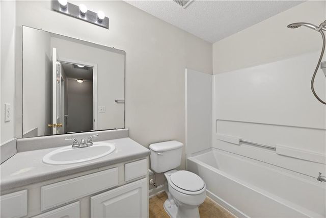 7614 Creekside Lane, Riverdale, GA 30296