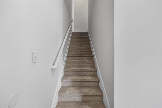 7614 Creekside Lane, Riverdale, GA 30296