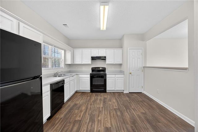 7614 Creekside Lane, Riverdale, GA 30296