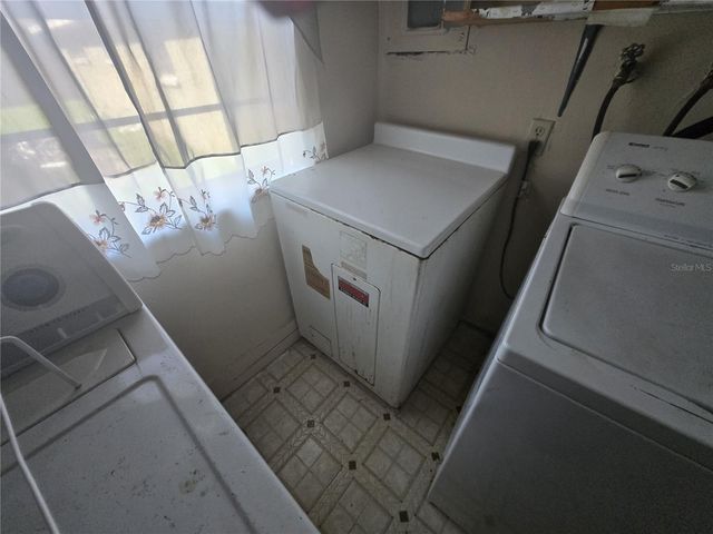 171 N PUTNAM GROVE ROAD, Oak Hill, FL 32759