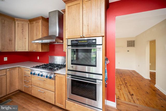 23202 VILLAGE RD, Unionville, VA 22567