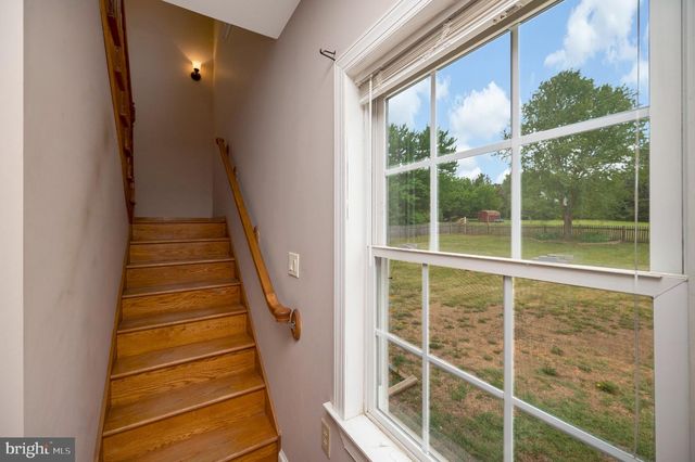 23202 VILLAGE RD, Unionville, VA 22567