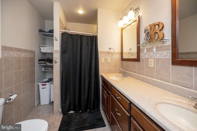 23202 VILLAGE RD, Unionville, VA 22567