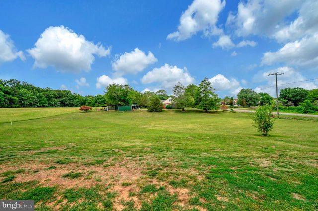 23202 VILLAGE RD, Unionville, VA 22567