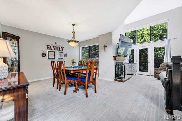 665 Highview Circle Drive, Ballwin, MO 63021