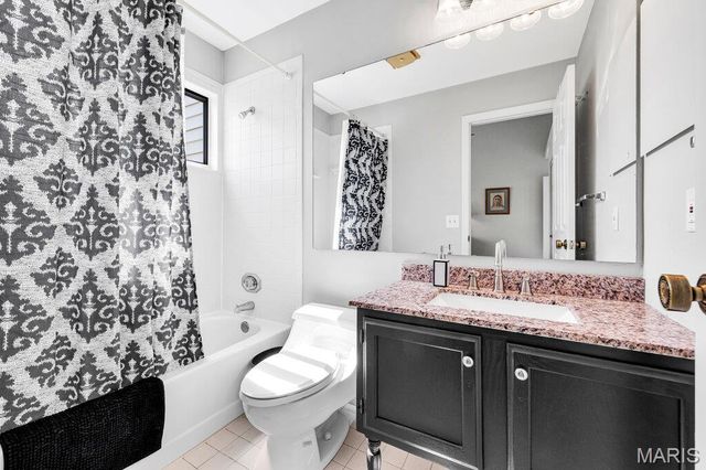 665 Highview Circle Drive, Ballwin, MO 63021