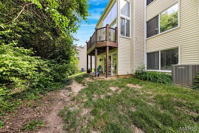 665 Highview Circle Drive, Ballwin, MO 63021