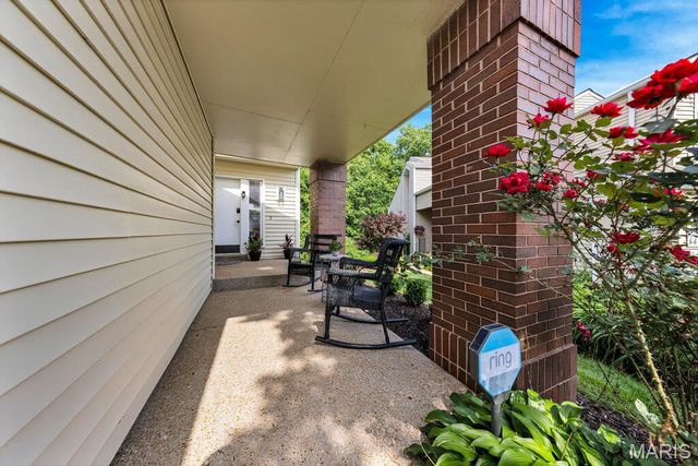 665 Highview Circle Drive, Ballwin, MO 63021