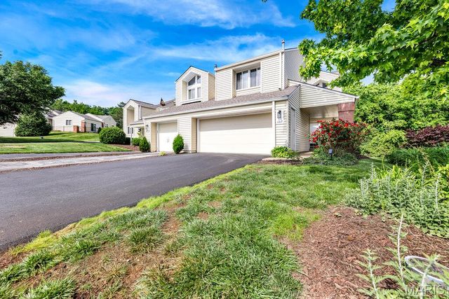 665 Highview Circle Drive, Ballwin, MO 63021