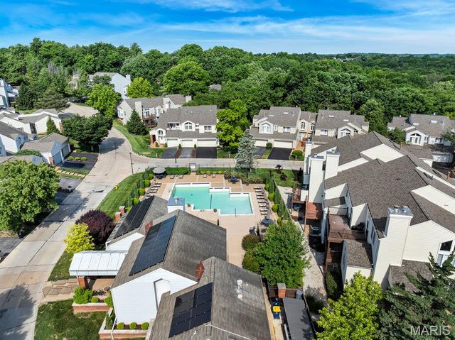 665 Highview Circle Drive, Ballwin, MO 63021