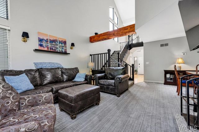 665 Highview Circle Drive, Ballwin, MO 63021