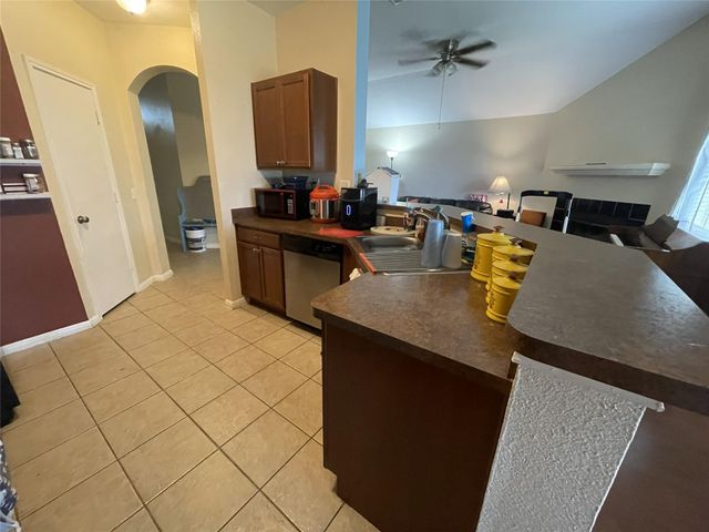 411 Estate DR, Hutto, TX 78634