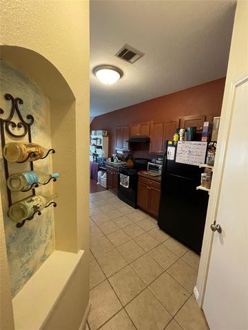 411 Estate DR, Hutto, TX 78634