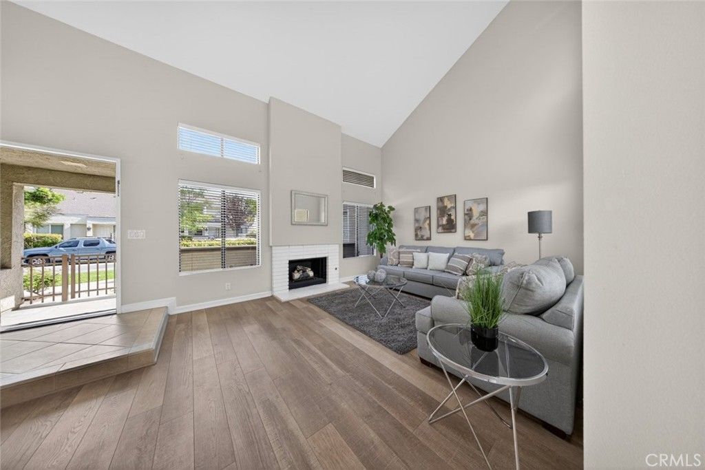 26 Claret 40, Irvine, CA 92614