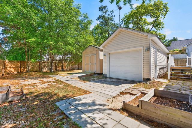 220 NE 33rd Street, Oak Island, NC 28465
