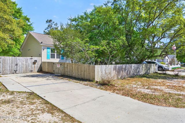 220 NE 33rd Street, Oak Island, NC 28465
