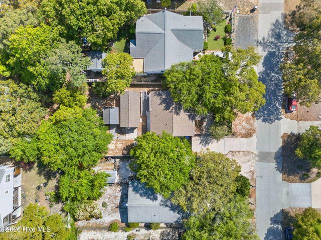 220 NE 33rd Street, Oak Island, NC 28465