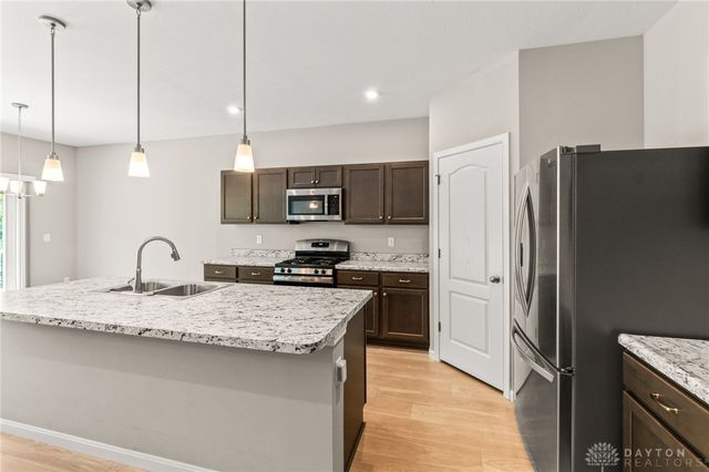 1189 Heathgate Way, Fairborn, OH 45324