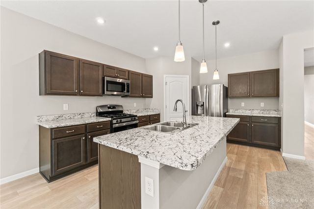 1189 Heathgate Way, Fairborn, OH 45324