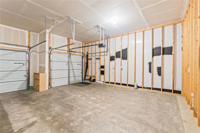 1189 Heathgate Way, Fairborn, OH 45324