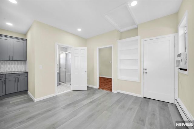 89 Westminster Place 2, Garfield, NJ 07026