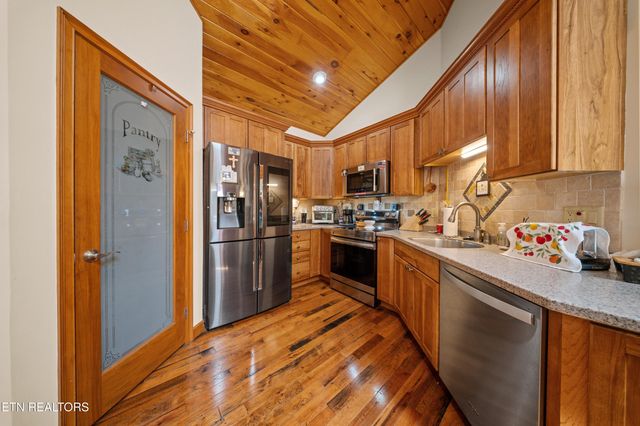 46 Westridge Court, Crossville, TN 38558