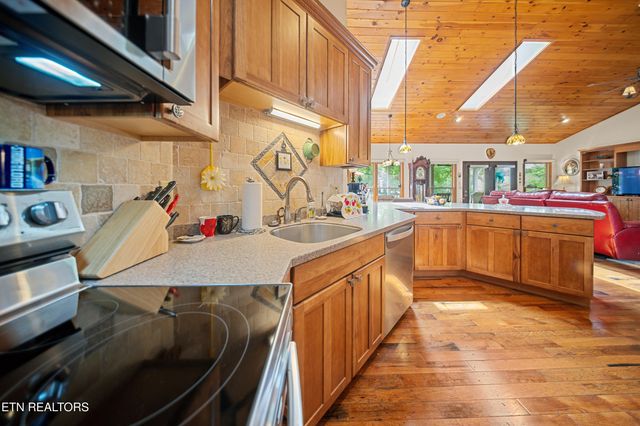 46 Westridge Court, Crossville, TN 38558