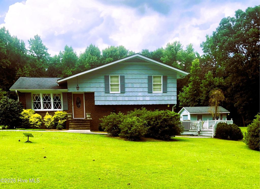 4940 Willard Road, Willard, NC 28478