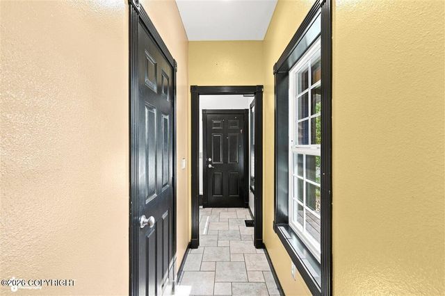 1825 S Creekside Drive, Wasilla, AK 99654
