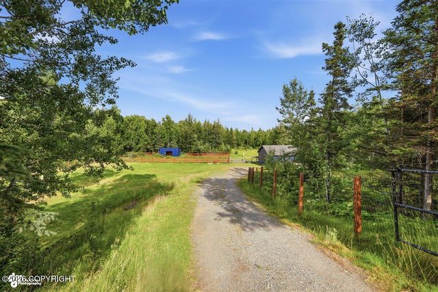 1825 S Creekside Drive, Wasilla, AK 99654