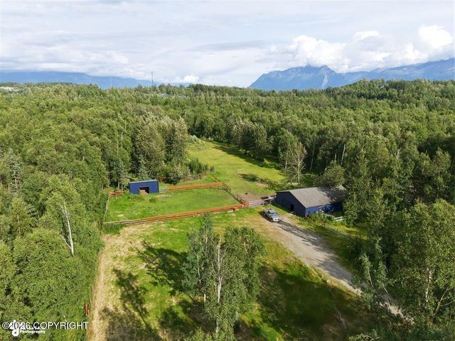 1825 S Creekside Drive, Wasilla, AK 99654