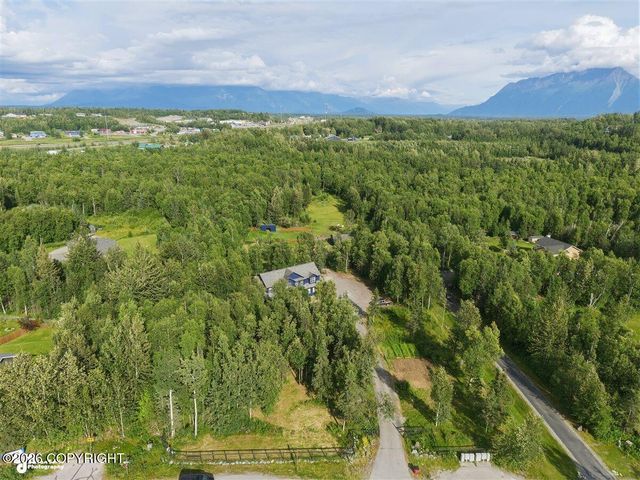 1825 S Creekside Drive, Wasilla, AK 99654