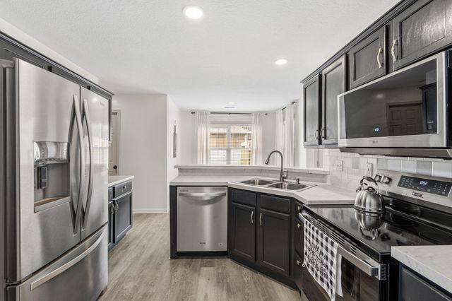 2104 LAFAYETTE CT, Columbia, MO 65202