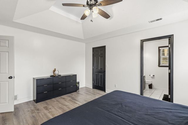 2104 LAFAYETTE CT, Columbia, MO 65202