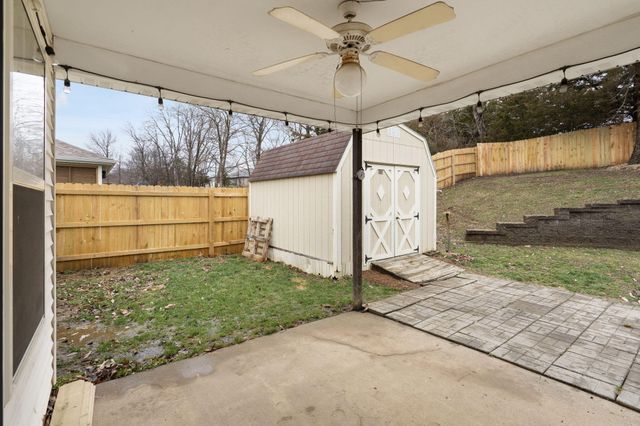 2104 LAFAYETTE CT, Columbia, MO 65202