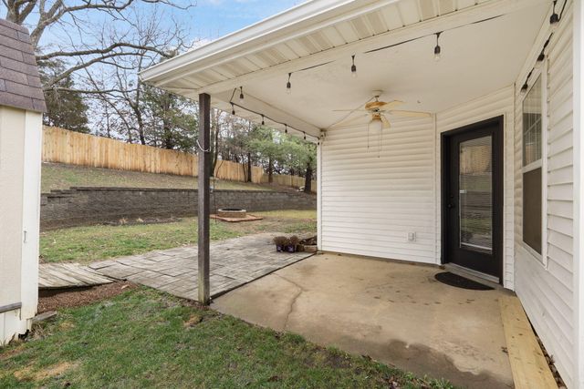 2104 LAFAYETTE CT, Columbia, MO 65202