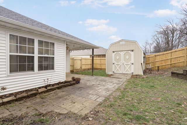 2104 LAFAYETTE CT, Columbia, MO 65202