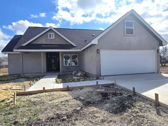 123 Ranchero, Natalia, TX 78059