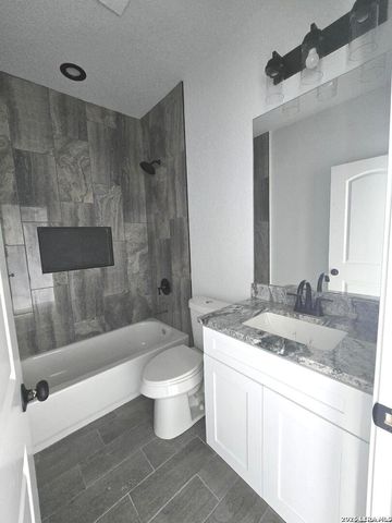 123 Ranchero, Natalia, TX 78059