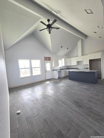 123 Ranchero, Natalia, TX 78059