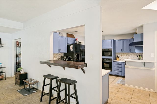 909 Hillside Lane, Flower Mound, TX 75028