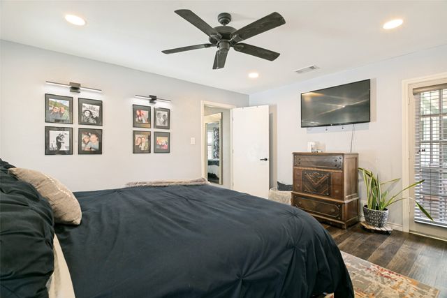 909 Hillside Lane, Flower Mound, TX 75028