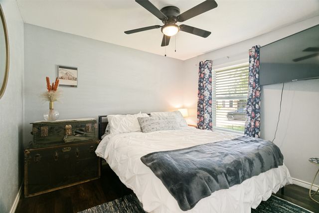 909 Hillside Lane, Flower Mound, TX 75028