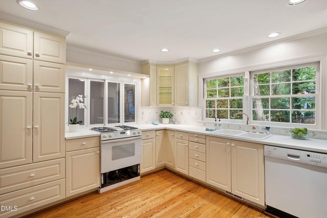 1 Tadley Drive, Chapel Hill, NC 27514