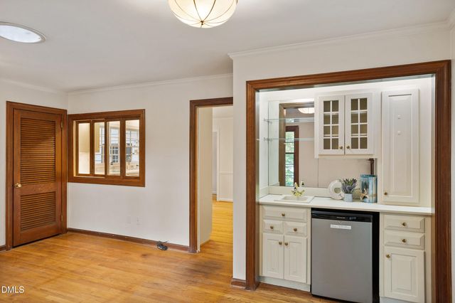 1 Tadley Drive, Chapel Hill, NC 27514