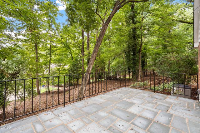 1 Tadley Drive, Chapel Hill, NC 27514